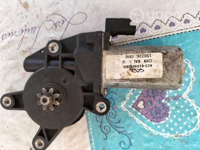 Motor de alzavidrios delantero de cherry - Imagen 2