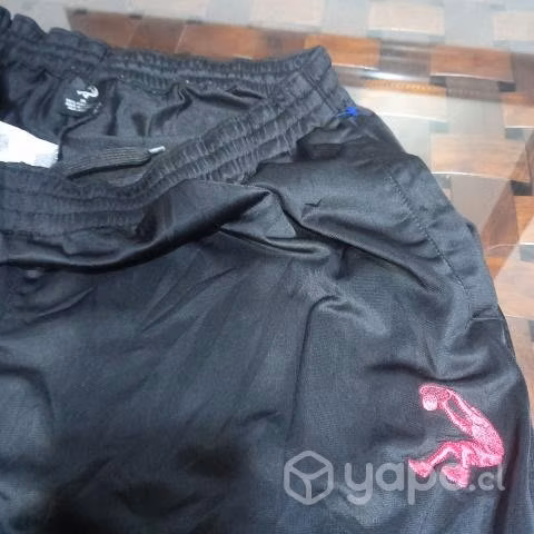 Buzo deportivo negro t. XL