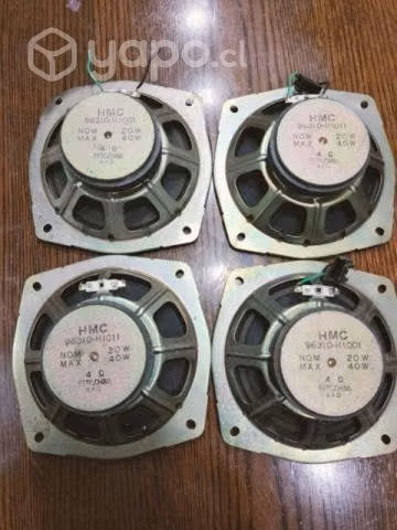 Radio Hyundai original con 4 parlantes