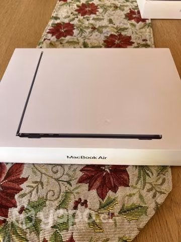 MacBook Air 13.6