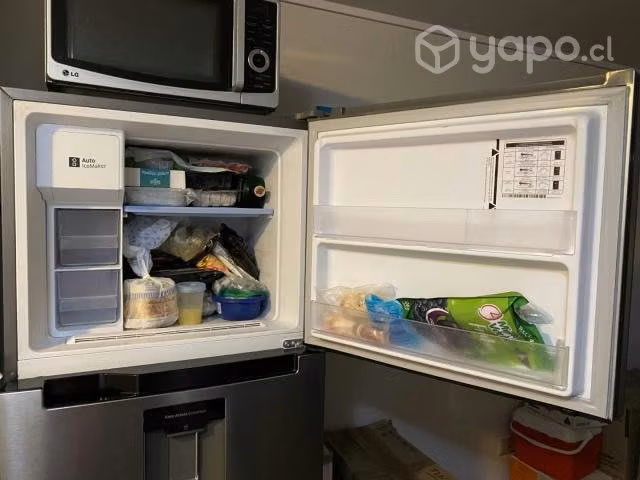 Refrigerador Samsung No Frost modelo RT38FEAKDSL