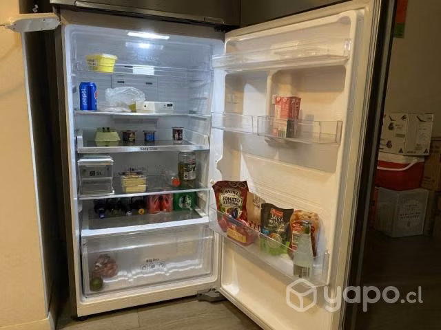 Refrigerador Samsung No Frost modelo RT38FEAKDSL