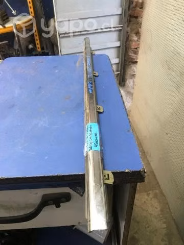 Moldura lame vidrio delantera izq chv silverado