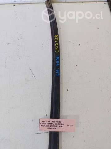 Moldura Lame Vidrio Puerta Trasera Izq (CND128)