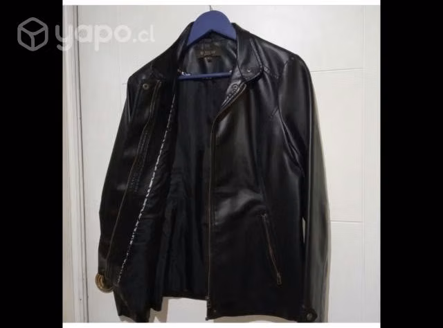 Chaqueta estilo biker cuero sintético