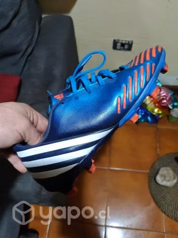 Zapatos de fútbol Adidas #40 35 mil solo wasap