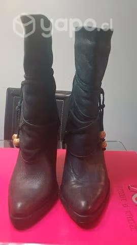 Botas botines cuero negro 37
