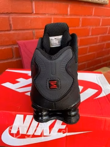 Nike shox (Negras)