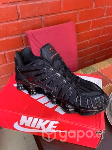Nike shox (Negras)