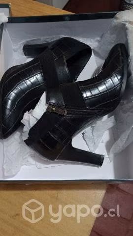 Hermoso Botin negro EDA MANZINI - Imagen 5