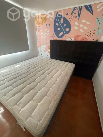 Cama King Celta + respaldo conversable