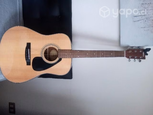 Guitarra acústica Yamaha
