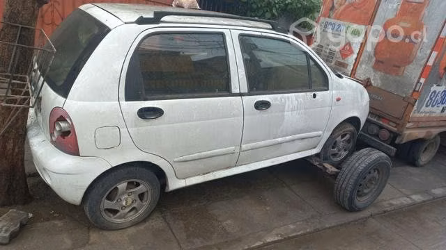 Puerta trasera izquierda chery iq - Imagen 2