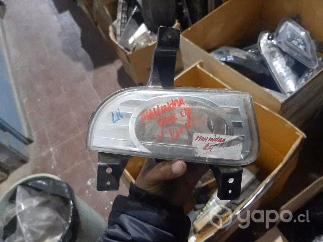 Mahindra pick up neblinero izquierdo