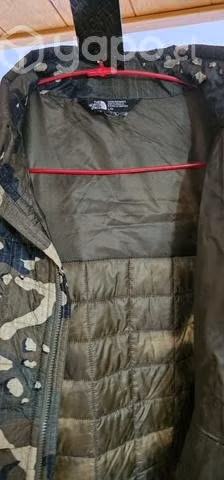 Chaqueta the north face camuflaje - Imagen 2