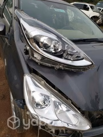 Optico Toyota Prius C 2018 adelante