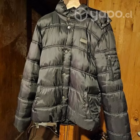 Chaqueta negra marca Ellus