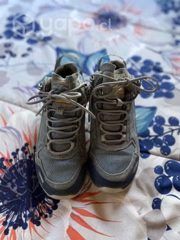 Zapatillas haka honu número 35