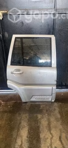 Puerta Trasera Derecha Mahindra Scorpio
