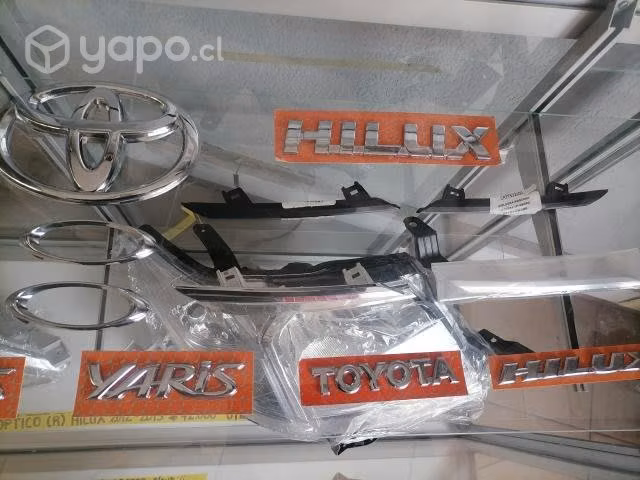 Emblemas cromados Toyota - Imagen 2