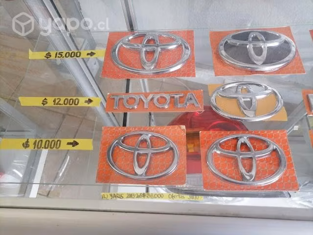 Emblemas cromados Toyota - Imagen 4
