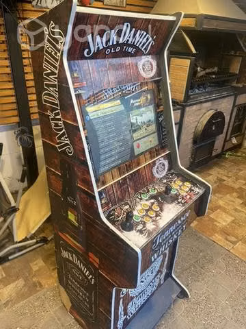 Arcade muy buen estado, más de 3000 juegos