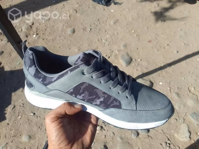 Zapatillas. Roly Go. Número 43 - Imagen 2