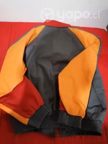 Parca deportiva de colores
