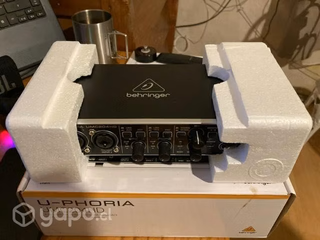 Interfaz audio behringer u-phoria umc204hd