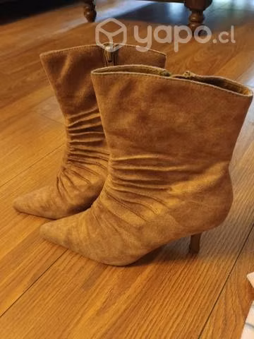 Botas suecas gamuza beige forradas - Imagen 2
