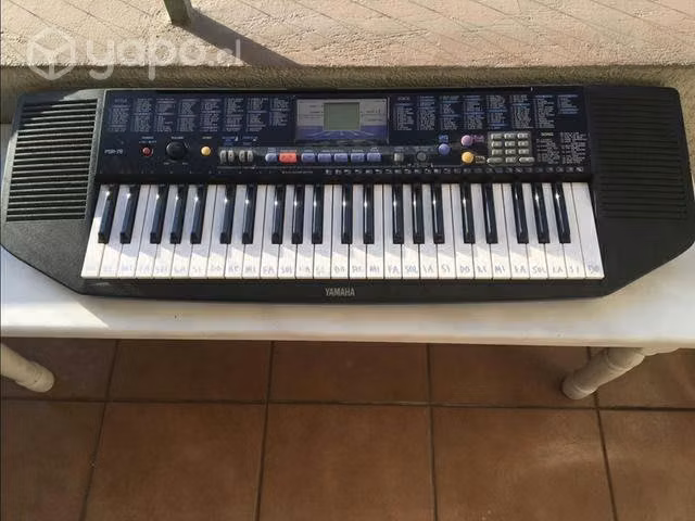 Teclado YAMAHA Usado en buen estado