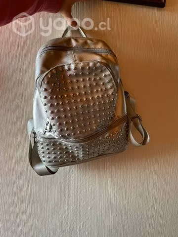 Mochila plateada
