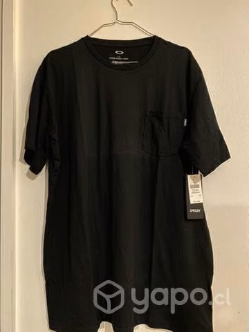 Polera nueva Oakley