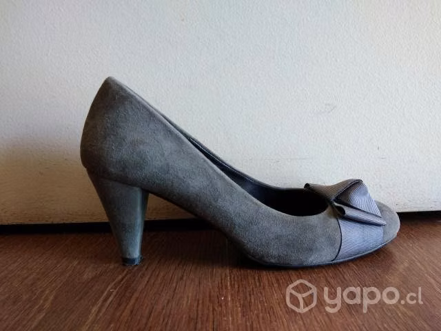 Zapatos/tacos LODI talla 37