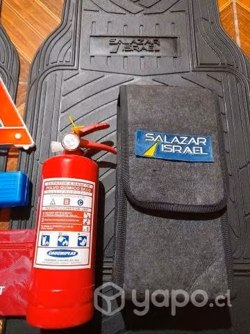 Pisos de auto + Kit de emergencias
