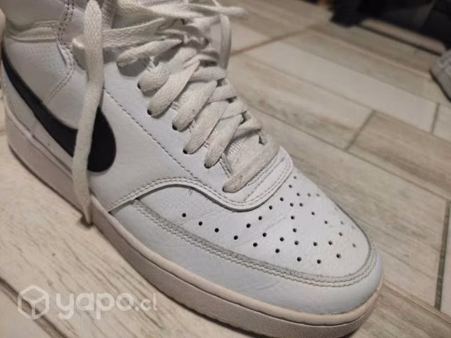 Nike Court Visión