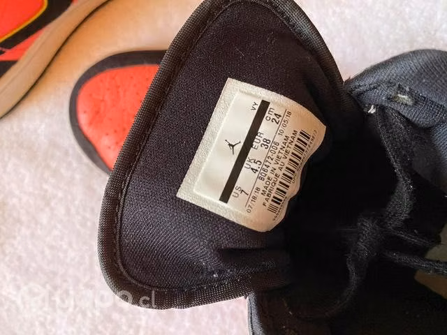 Nike Jordan 1 WOMENS