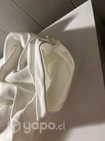 Polera blanca (Zara)
