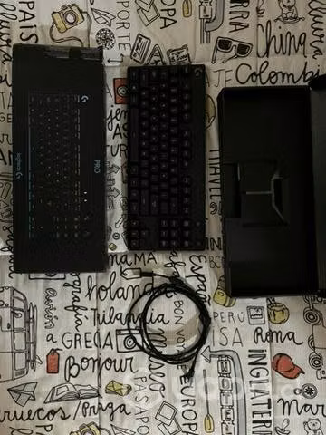 Teclado Logitech G PRO
