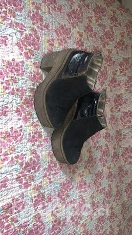 Zapatos y chaqueta