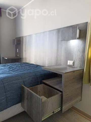 Respaldo cama con veladores flotantes