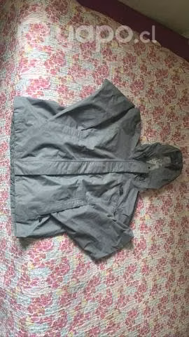 Chaqueta y zapatillas