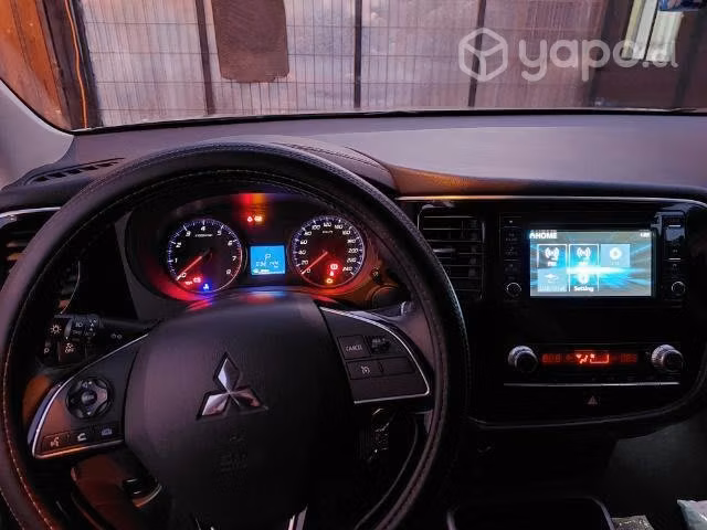Mitsubishi outlander 2021 at 4x2