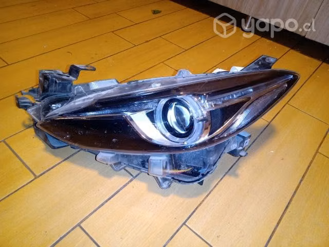 Mazda  optico izquierdo LED original