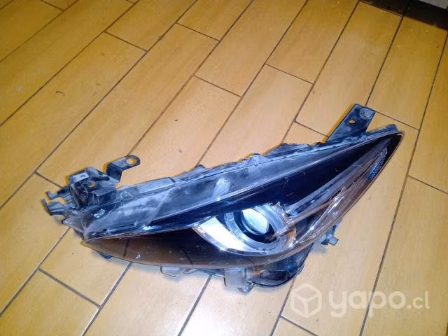 Mazda  optico izquierdo LED original
