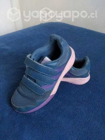 Zapatillas Adidas Número 33 con Velcro
