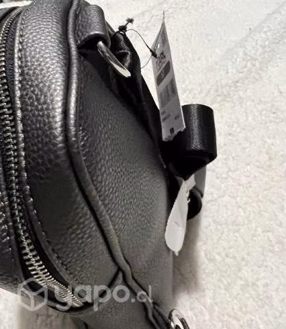 Bolso tipo cartero marca karl lagerferd - Imagen 3