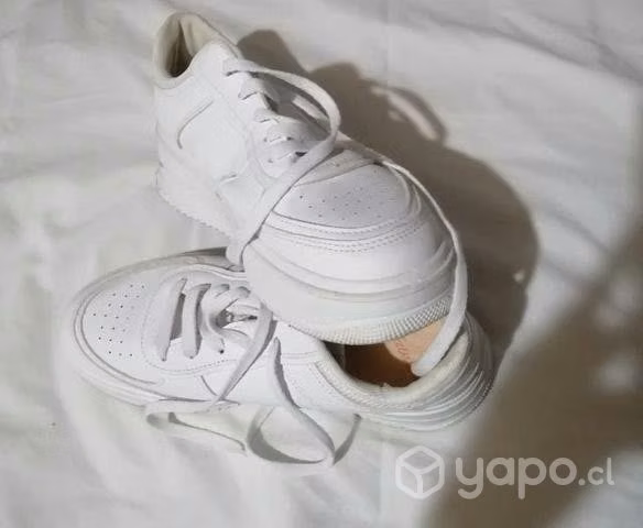 Zapatilla mujer poco uso - Imagen 4