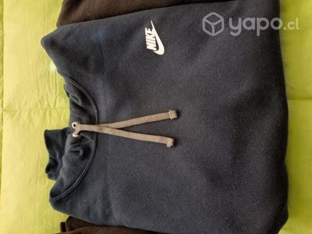 Polerón estampado Nike para el frio. - Imagen 2