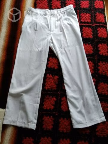 Pantalón y guantes para desfile $ 15.000 talla 46